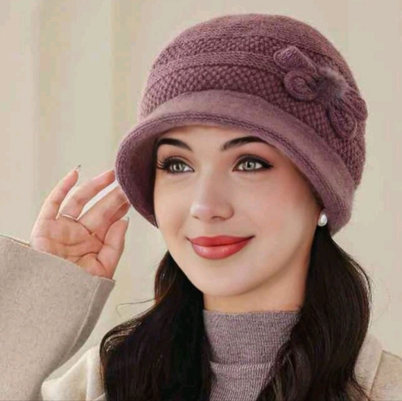 Accessories - Beret Hat!